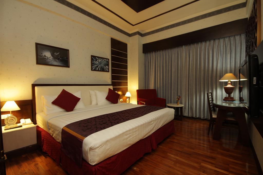 Hotel Maharadja Джакарта Екстер'єр фото